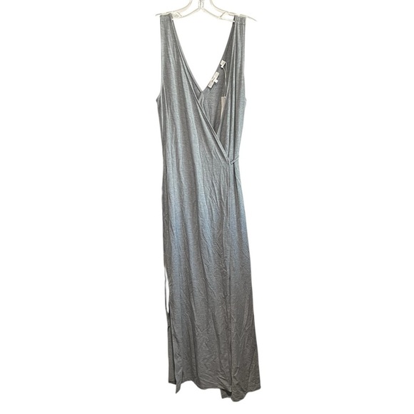 Vince Vince Jersey Knit Wrap Dress Sleeveless V
Neck Midi, Grey, New with Tags - Picture 2 of 7